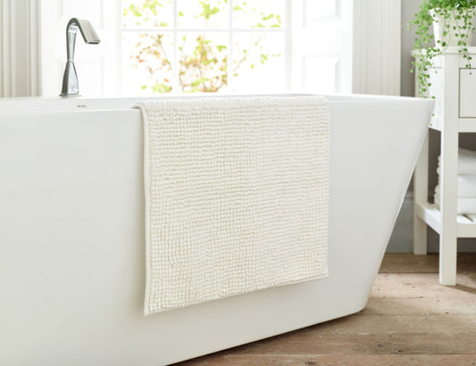 Lobster Creek Kaleidoscope White Noodle Bath Mat