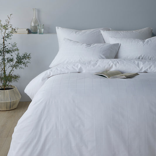 Luxe & Wilde Lorton Hotel White 100% Cotton Duvet Set