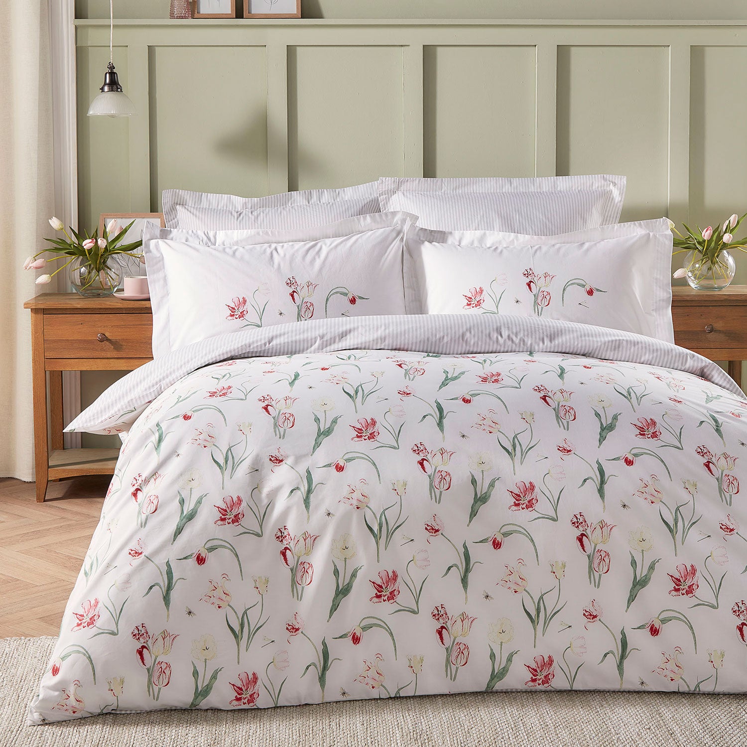 Sophie Floral Comforter Set