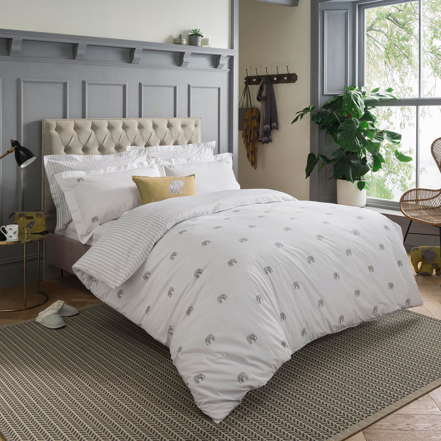 Sophie Floral Comforter Set