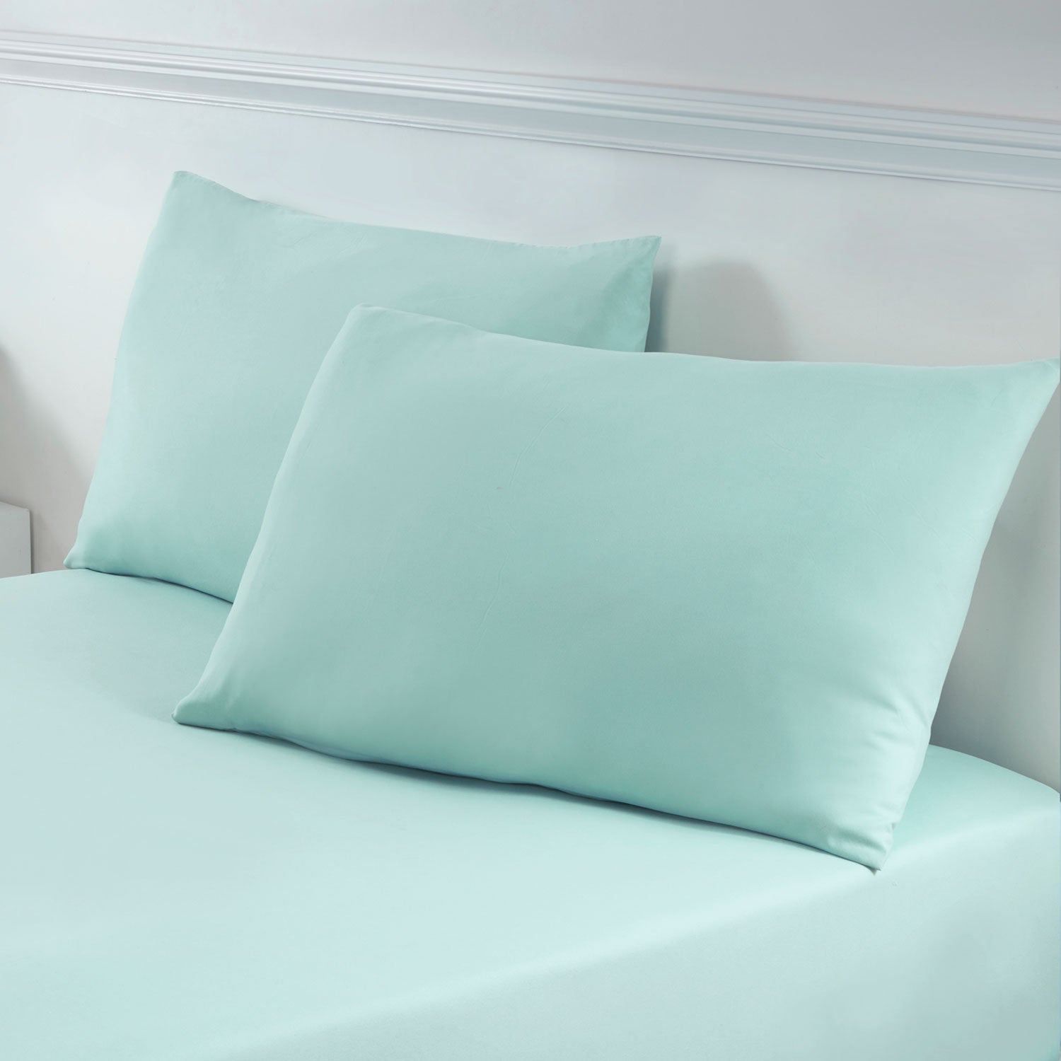 Green Super Soft Easycare Housewife Pillowcases (Pair) Julian Charles Home