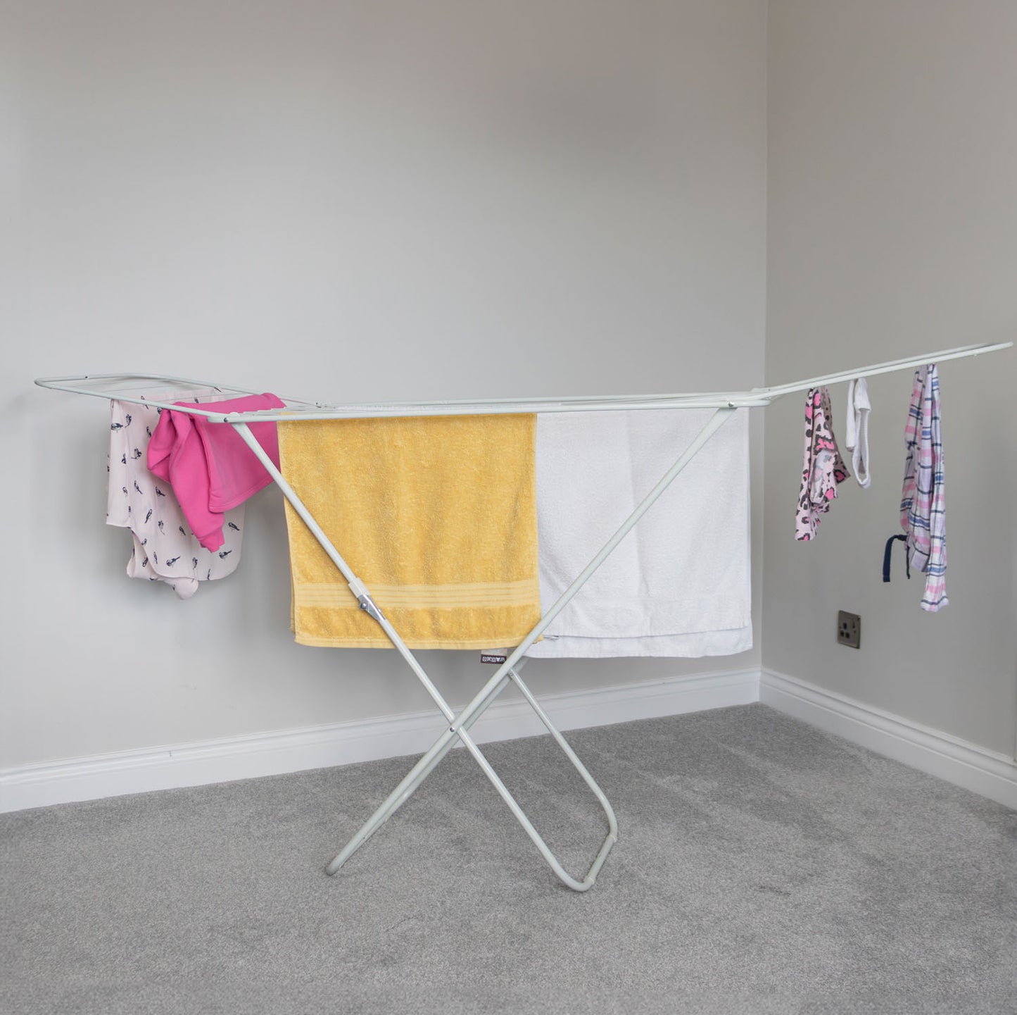 Winged Clothes Airer 18m