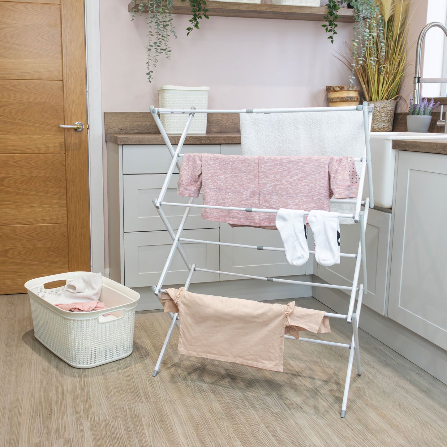 Extendable 3 Tier Concertina Clothes Airer