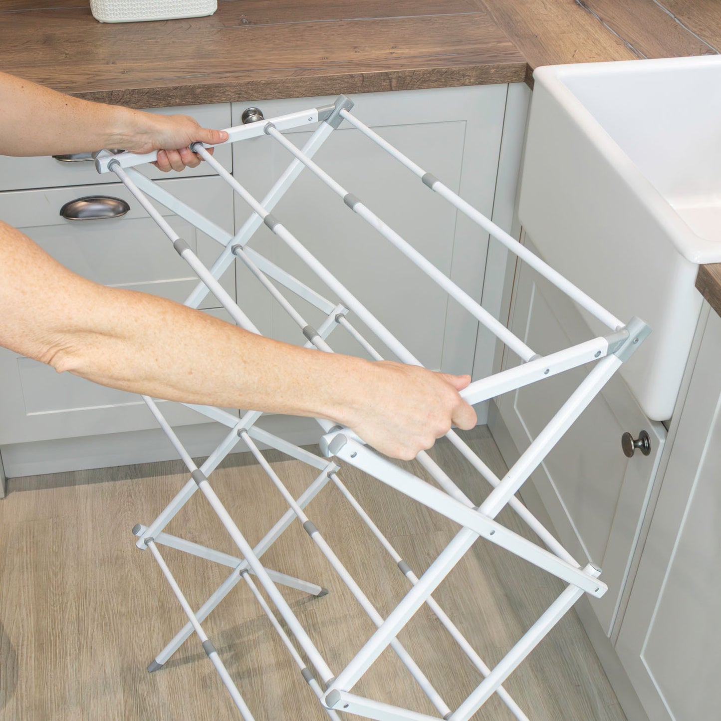 Extendable 3 Tier Concertina Clothes Airer
