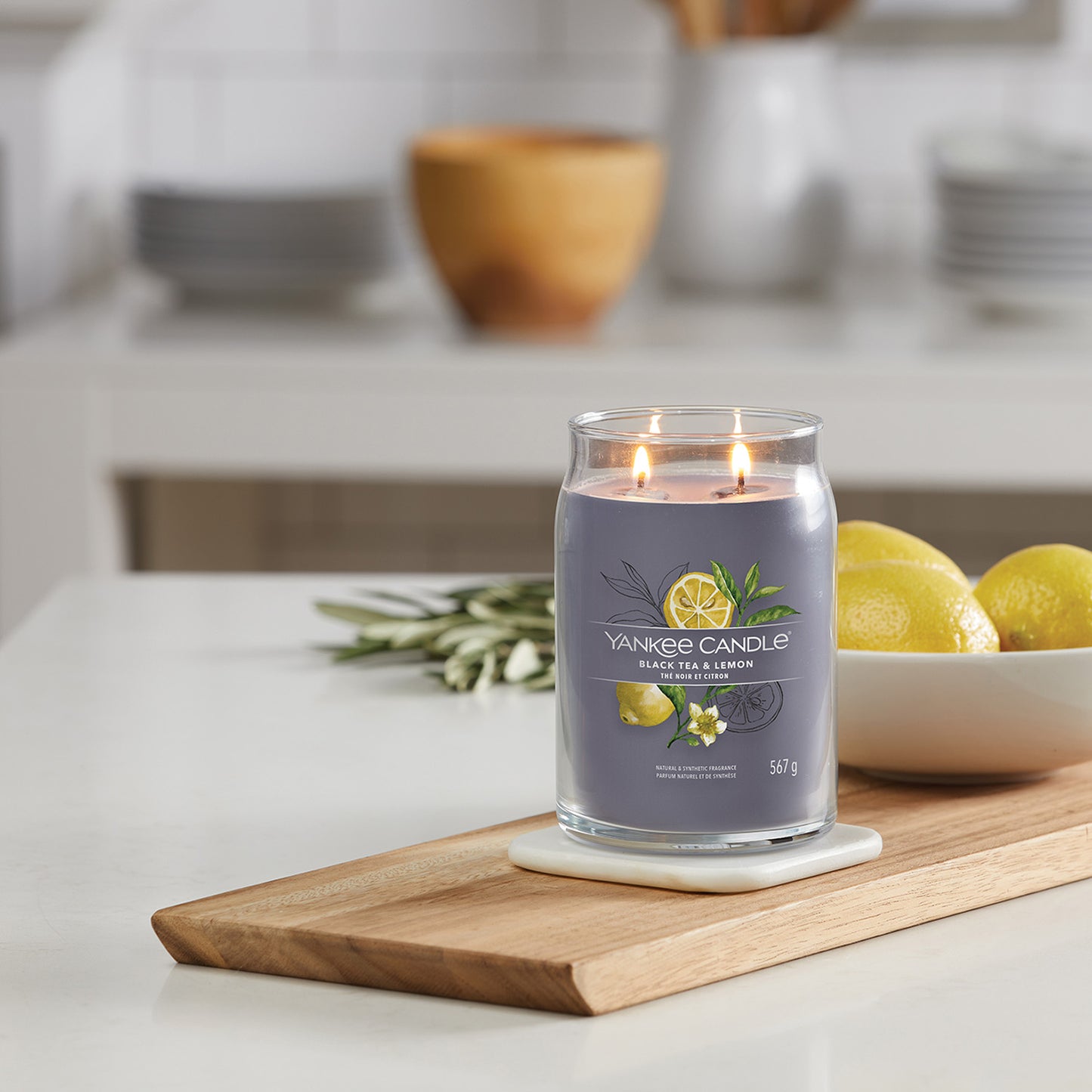 Yankee Candle Black Tea & Lemon Signature Large Jar Candle