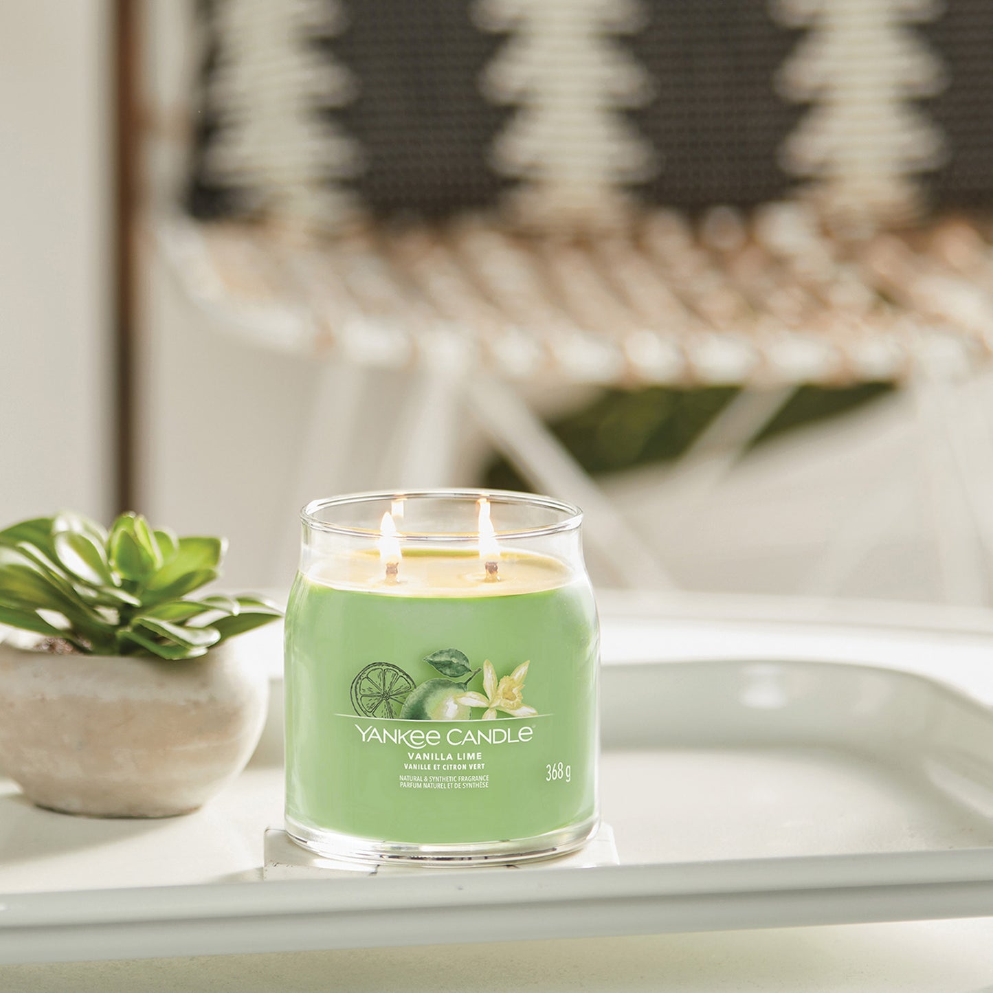Yankee Candle Vanilla Lime Signature Medium Jar Candle