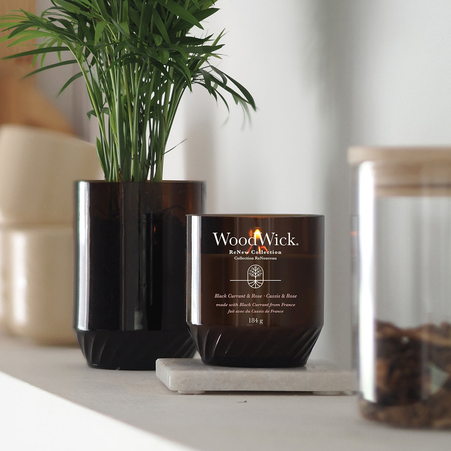 Woodwick Renew Blackcurrant & Rose Medium Candle