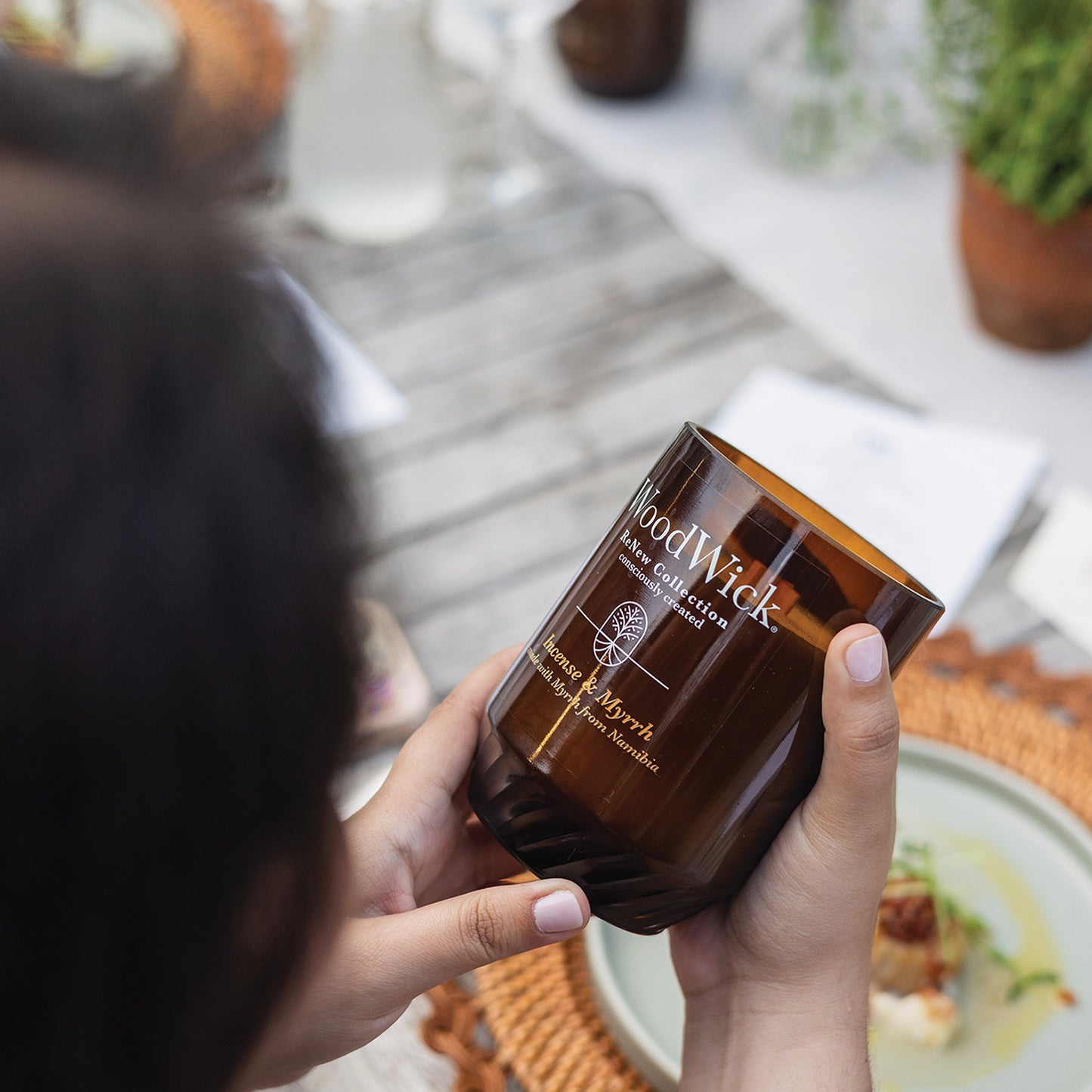 Woodwick Renew Incense & Myrrh Large Candle