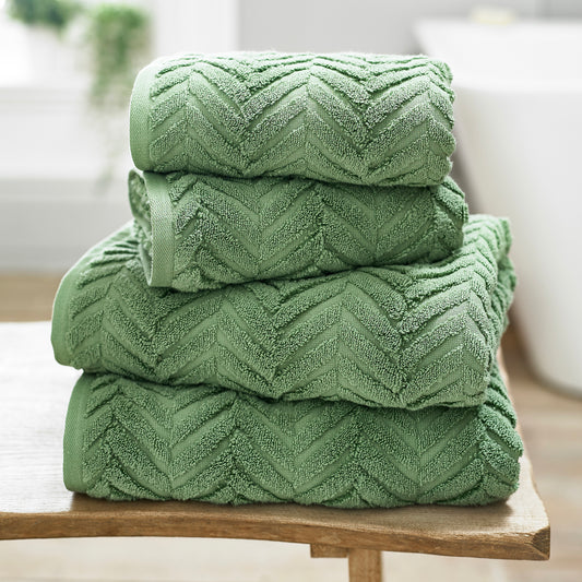 The Lyndon Company Catalonia 650GSM Sculpted Zero Twist Green Towels