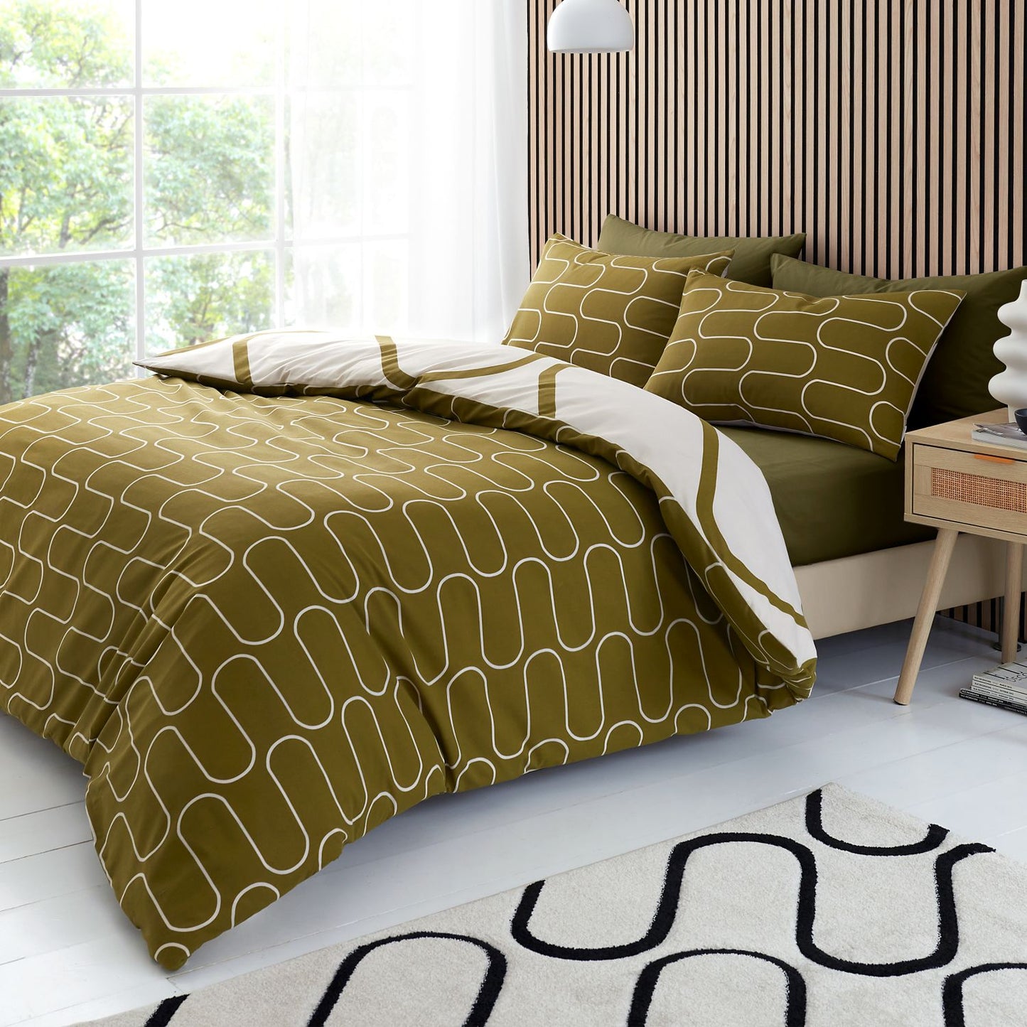Catherine Lansfield Linear Curve Olive Green Geometric Duvet Set