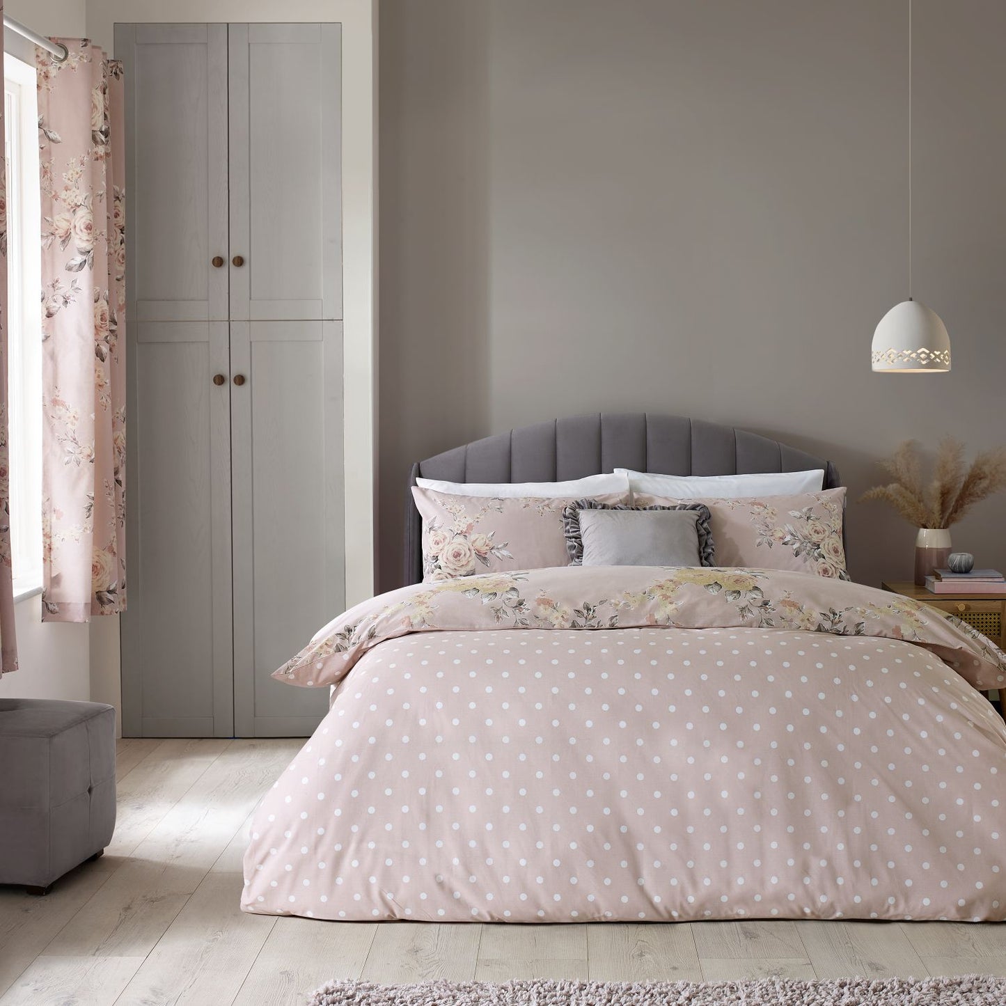 Catherine Lansfield Canterbury Blush Floral Reversible Duvet Set