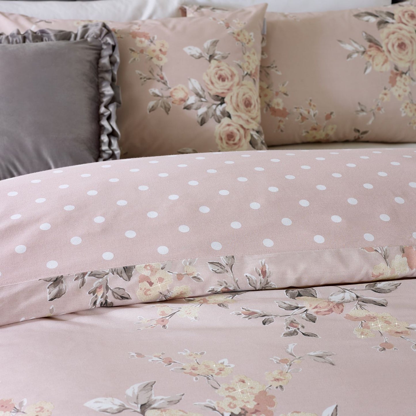 Catherine Lansfield Canterbury Blush Floral Reversible Duvet Set