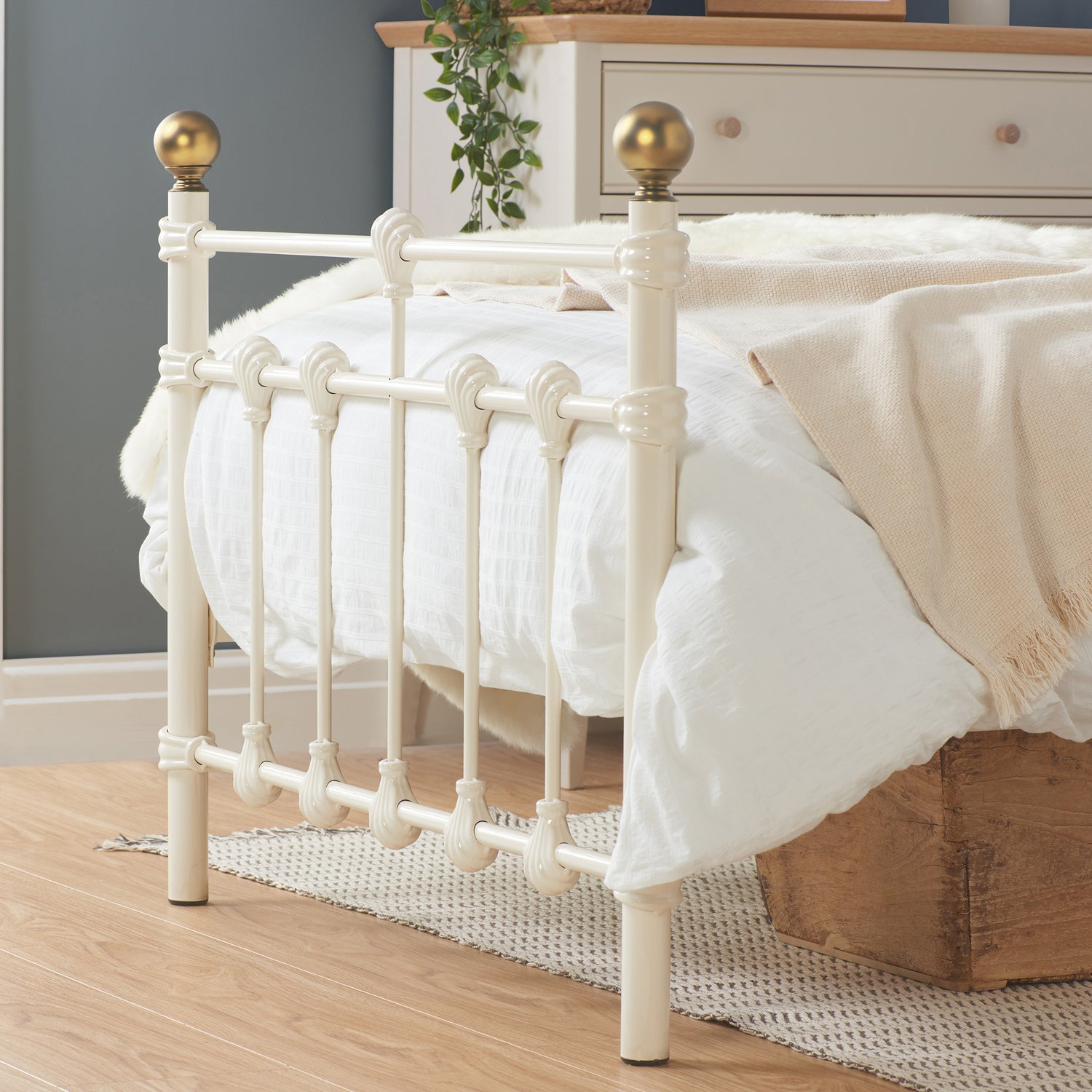 Cream metal bed frame best sale