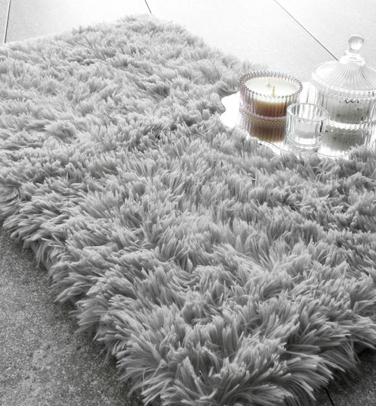 Catherine Lansfield Silver Grey Cuddly Deep Pile Faux Fur Bath Mat