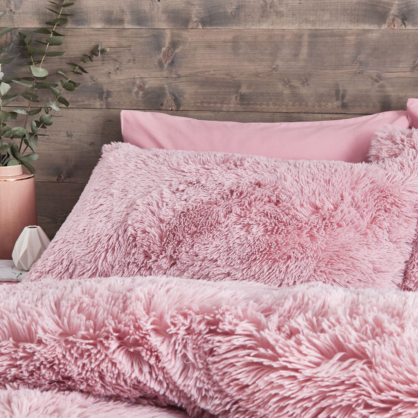 Catherine Lansfield Cuddly Deep Pile Blush Faux Fur Duvet Set