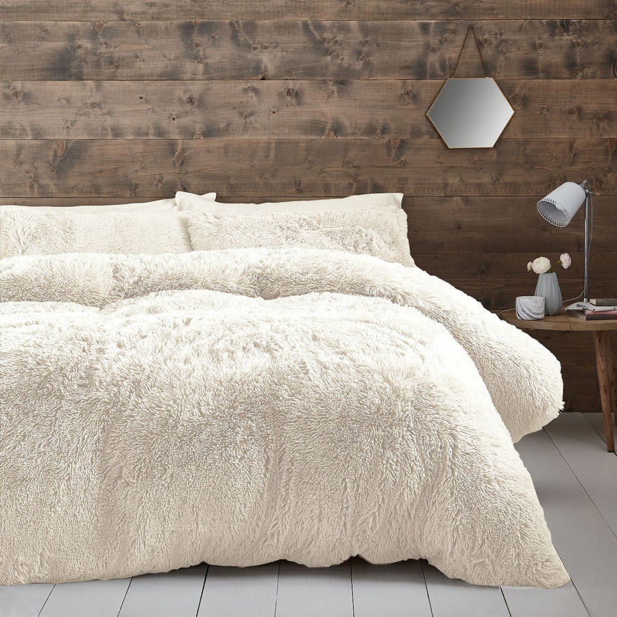 Catherine Lansfield Cuddly Deep Pile Cream Faux Fur Duvet Set