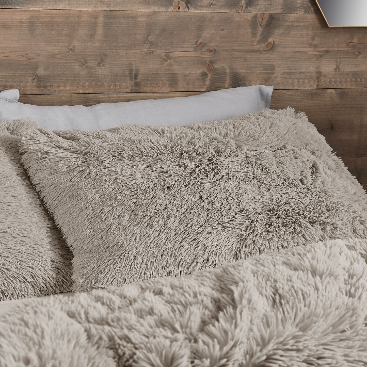 Catherine Lansfield Cuddly Deep Pile Natural Faux Fur Duvet Set