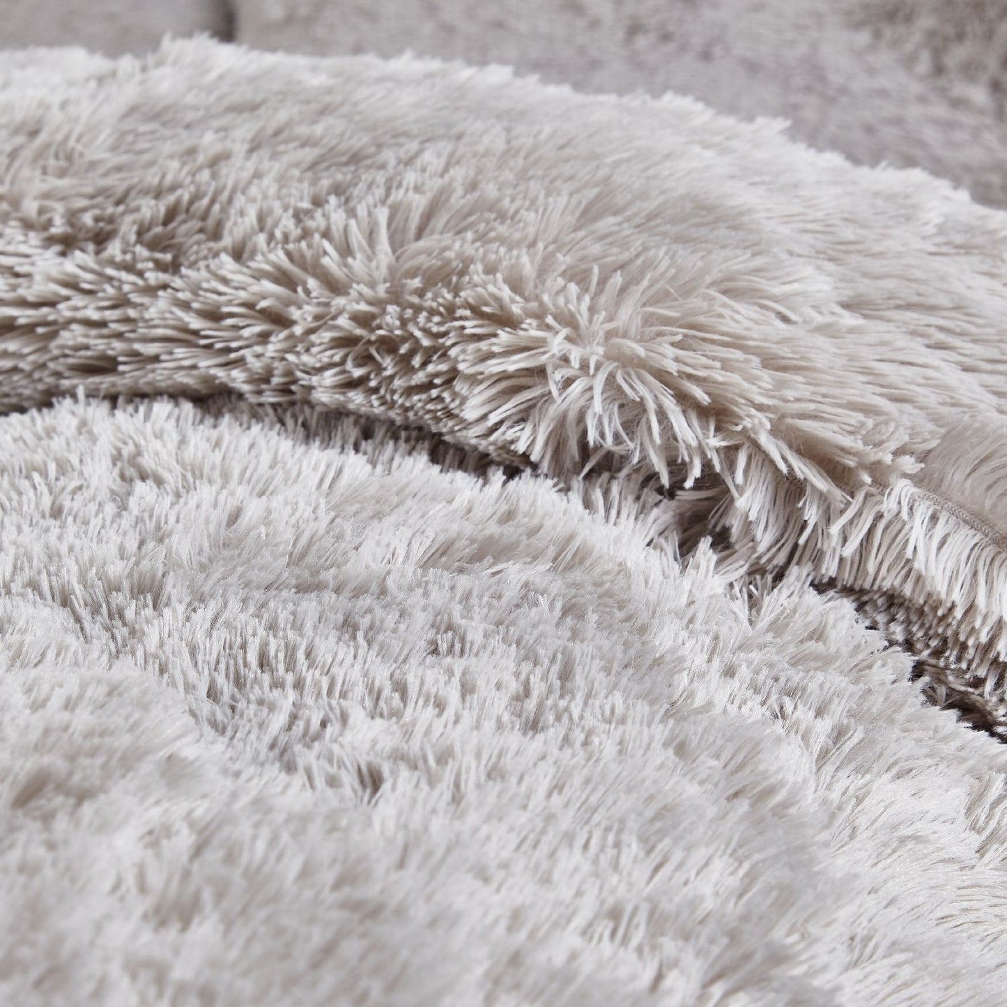 Catherine Lansfield Cuddly Deep Pile Silver Faux Fur Duvet Set