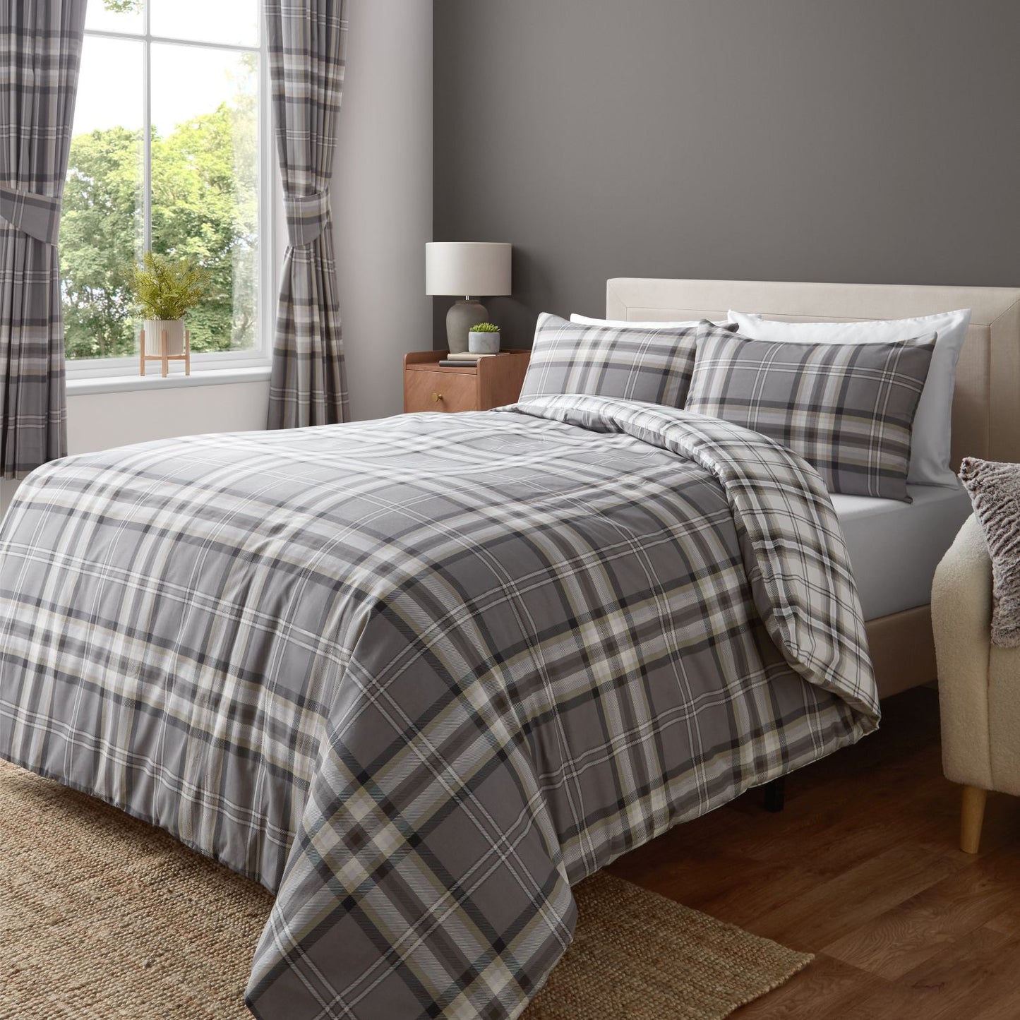 Catherine Lansfield Kelso Charcoal Check Reversible Duvet Set
