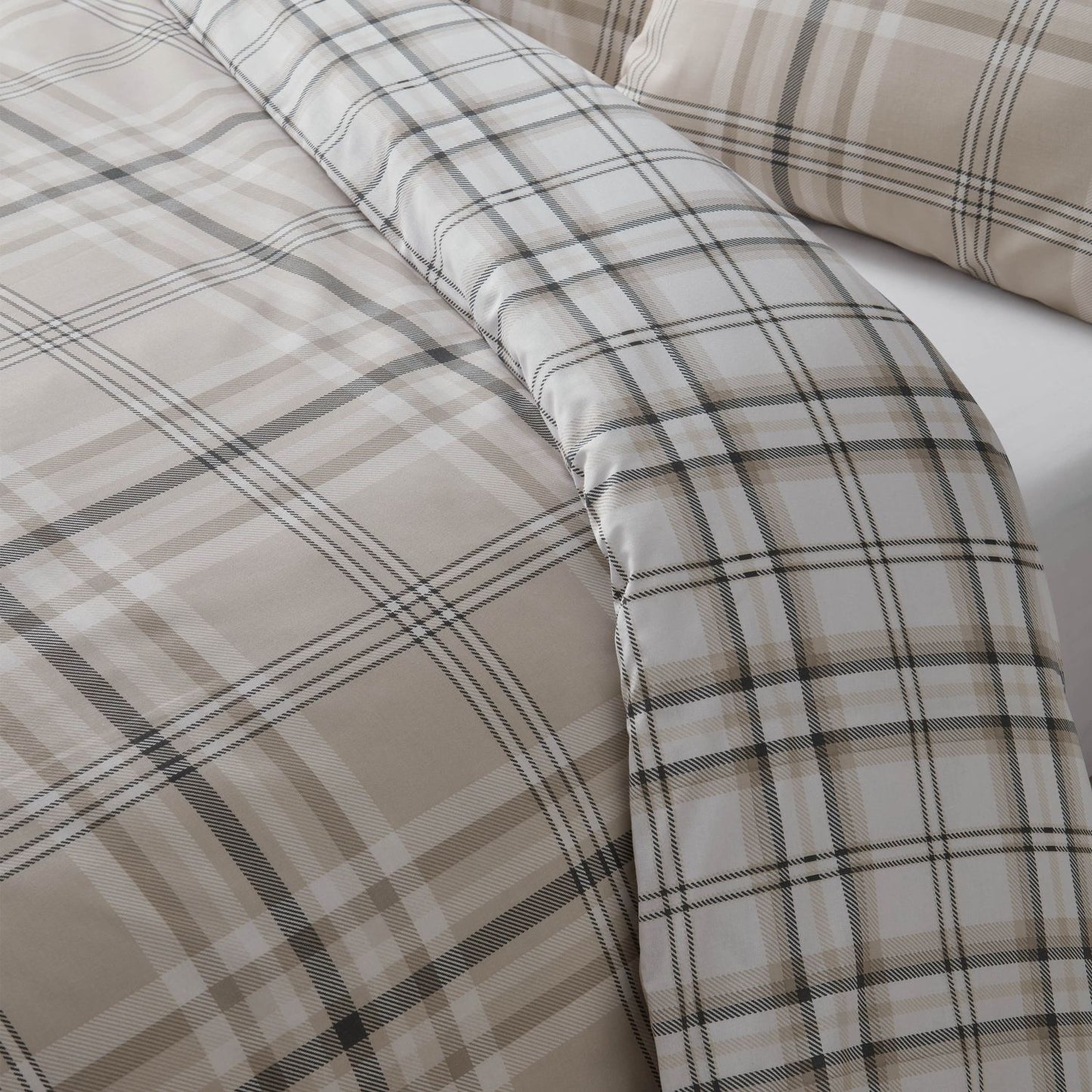 Catherine Lansfield Kelso Natural Check Reversible Duvet Set
