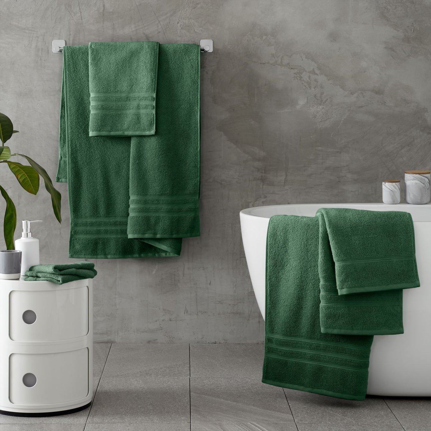 Catherine Lansfield Zero Twist Forest Green Cotton Towels