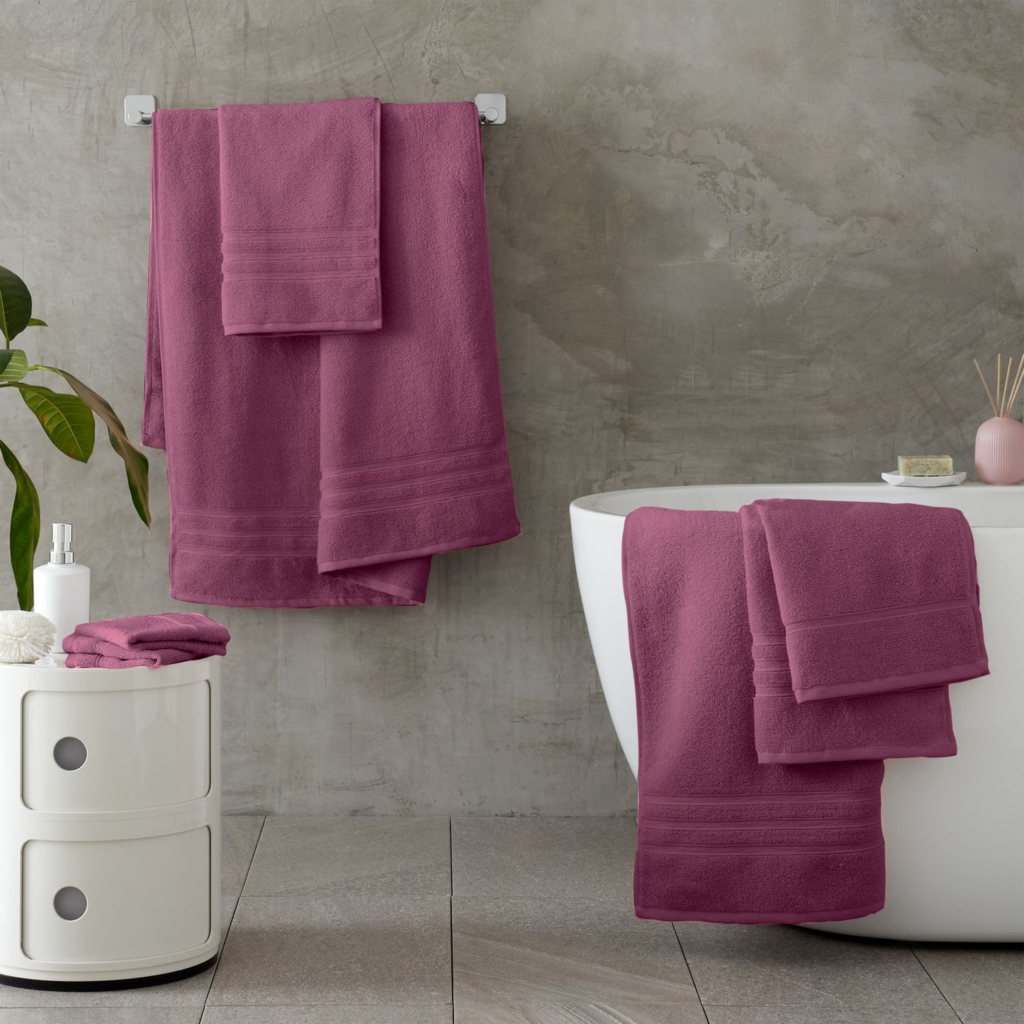 Catherine Lansfield Zero Twist Raspberry Cotton Towels