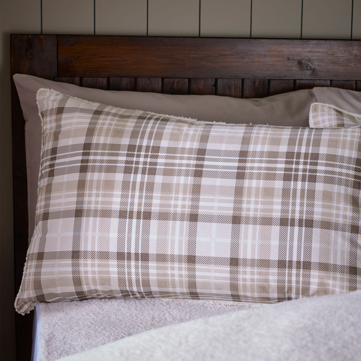 Catherine Lansfield Cosy Sherpa Fleece Natural Check Duvet Set