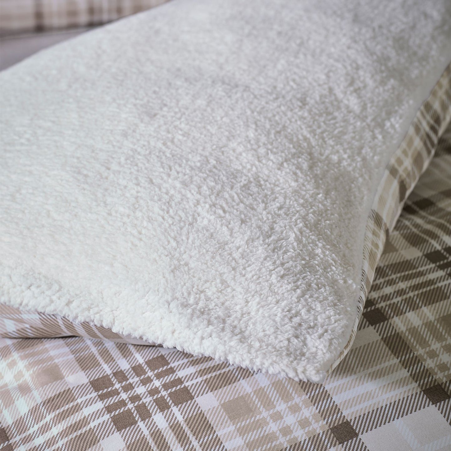 Catherine Lansfield Cosy Sherpa Fleece Natural Check Duvet Set