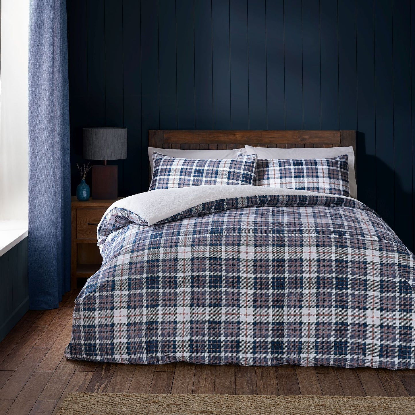 Catherine Lansfield Cosy Sherpa Fleece Navy Check Duvet Set