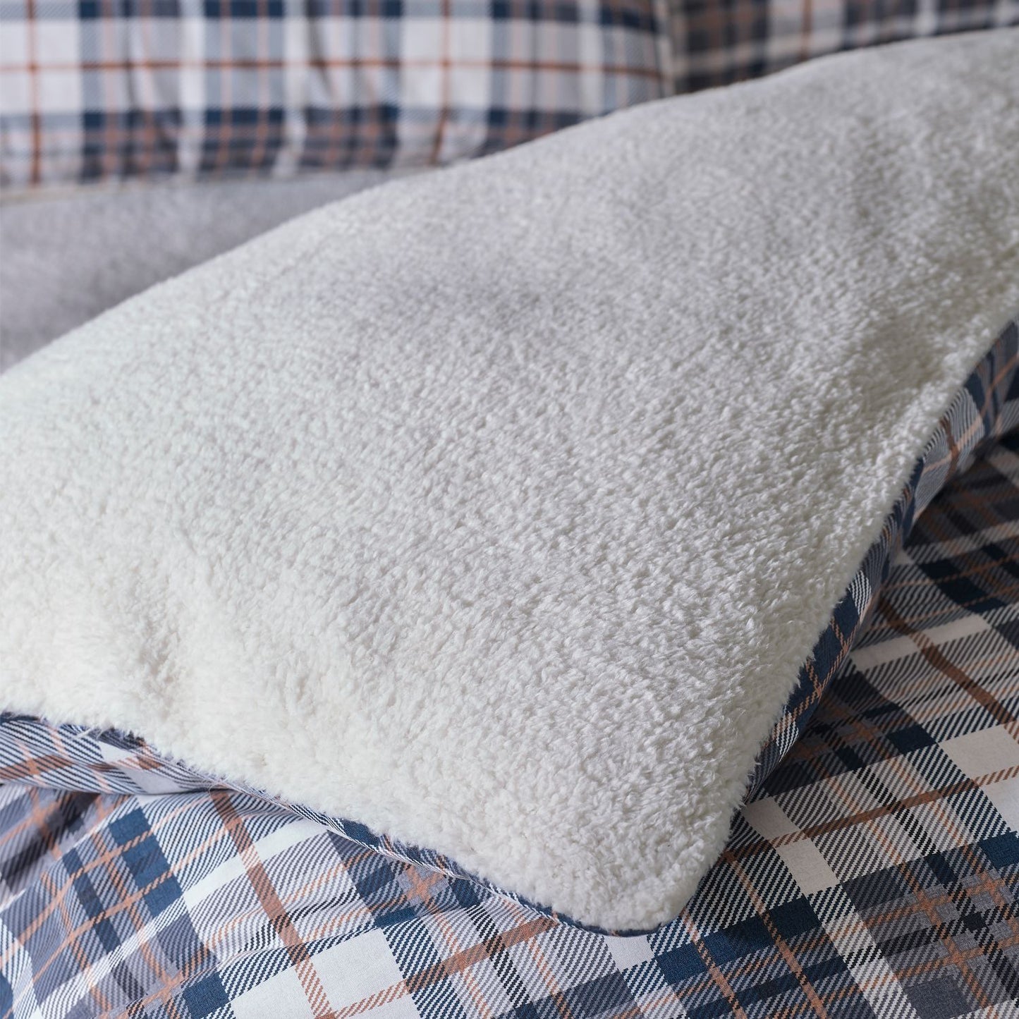 Catherine Lansfield Cosy Sherpa Fleece Navy Check Duvet Set