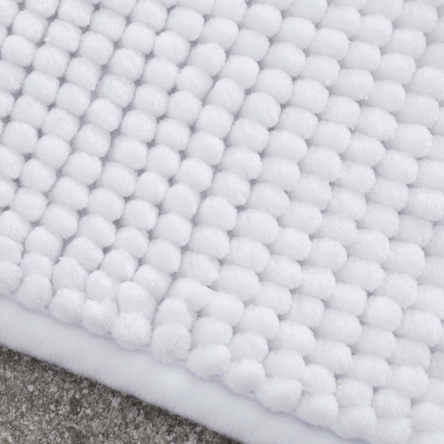Catherine Lansfield Bobble White Bath Mat