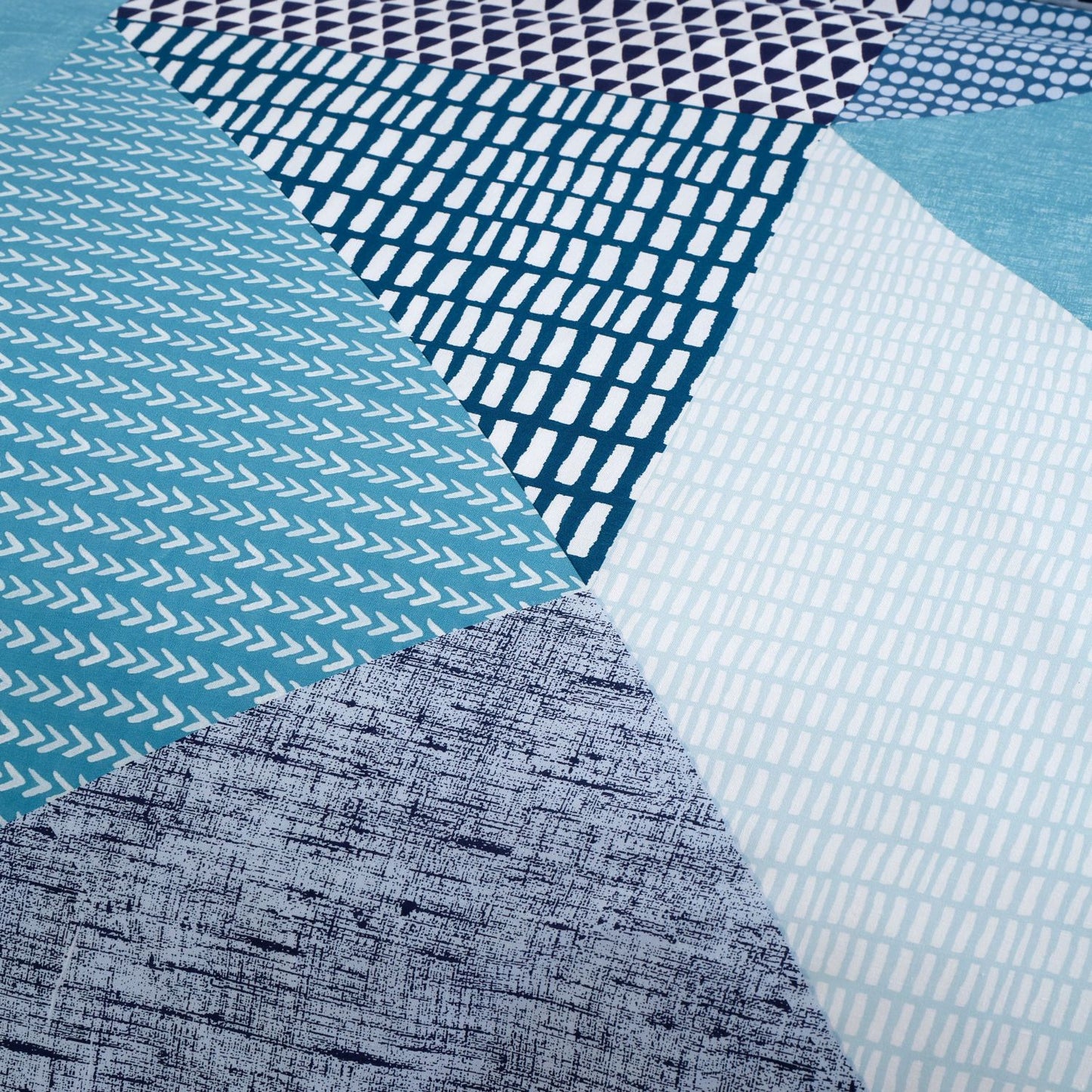 Catherine Lansfield Larsson Teal Geo Reversible Duvet Set