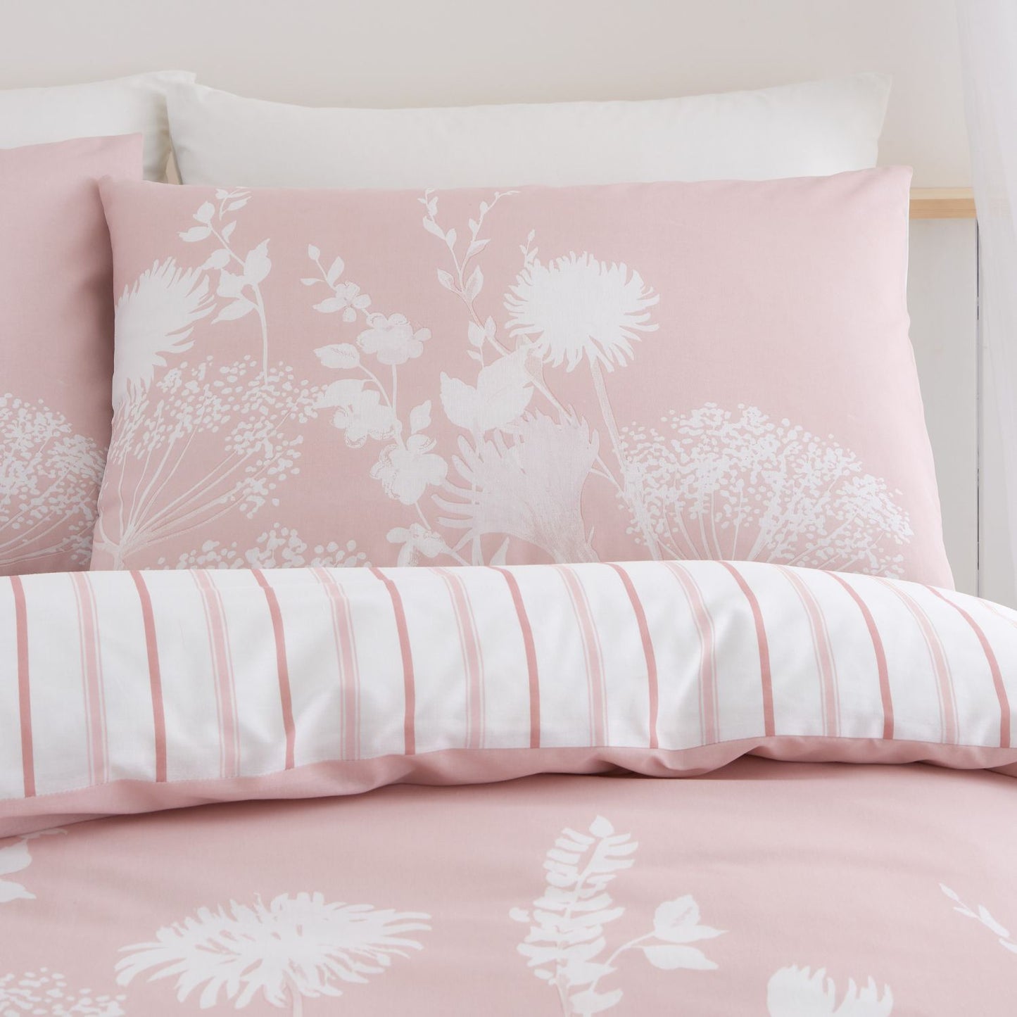 Catherine Lansfield Meadowsweet Blush Pink Floral Duvet Set