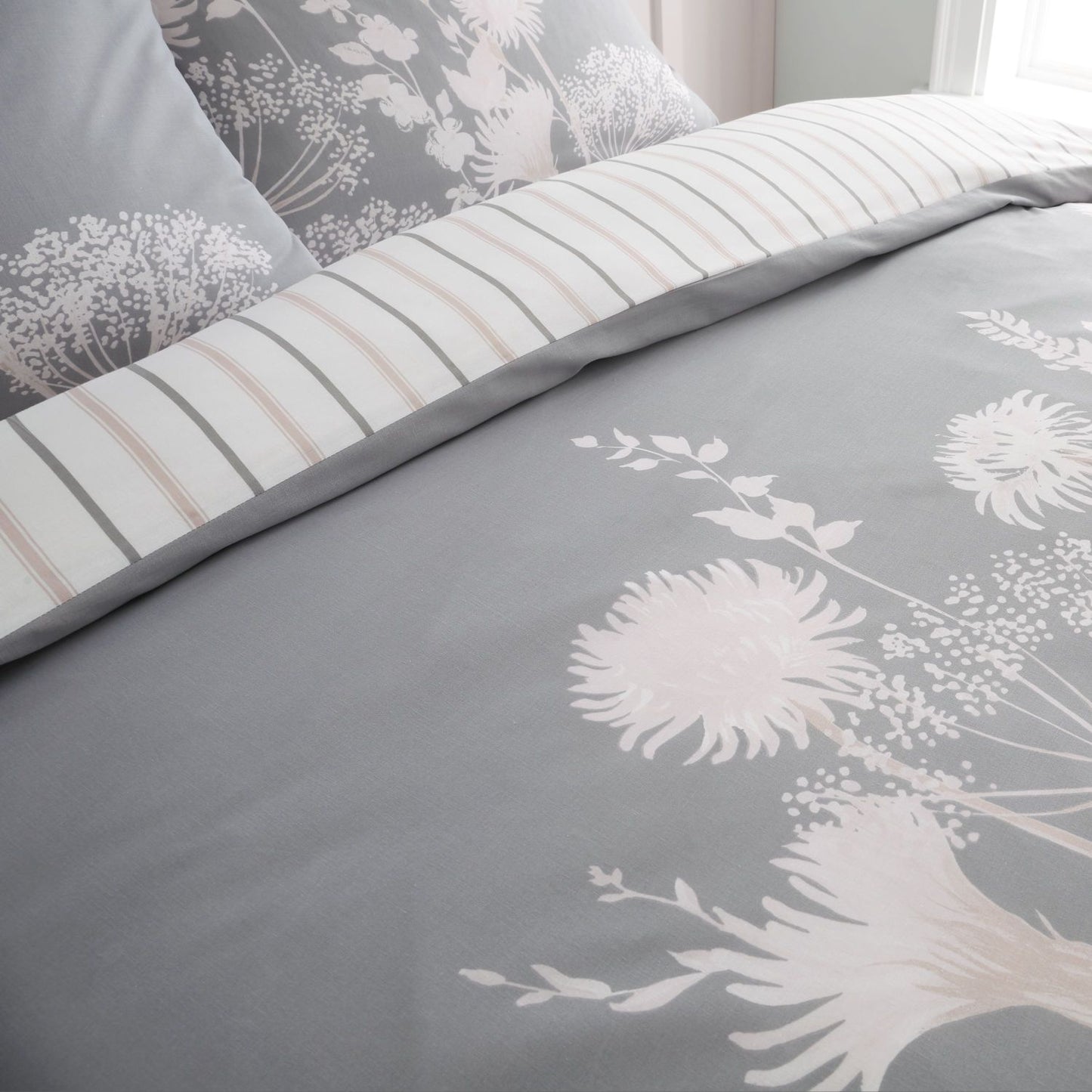 Catherine Lansfield Meadowsweet Grey and Pink Floral Duvet Set
