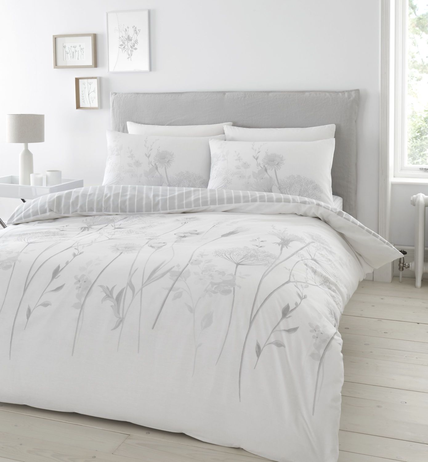 Catherine Lansfield Meadowsweet White/Grey Floral Duvet Set