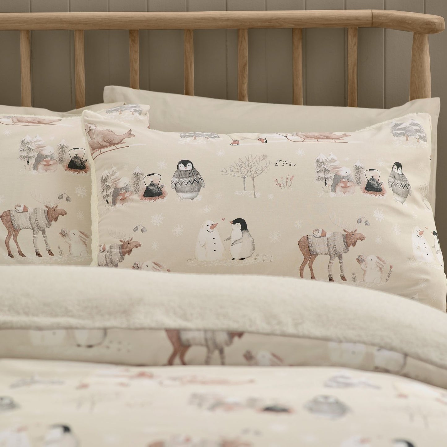 Catherine Lansfield Winter Friends Natural Sherpa Fleece Duvet Set
