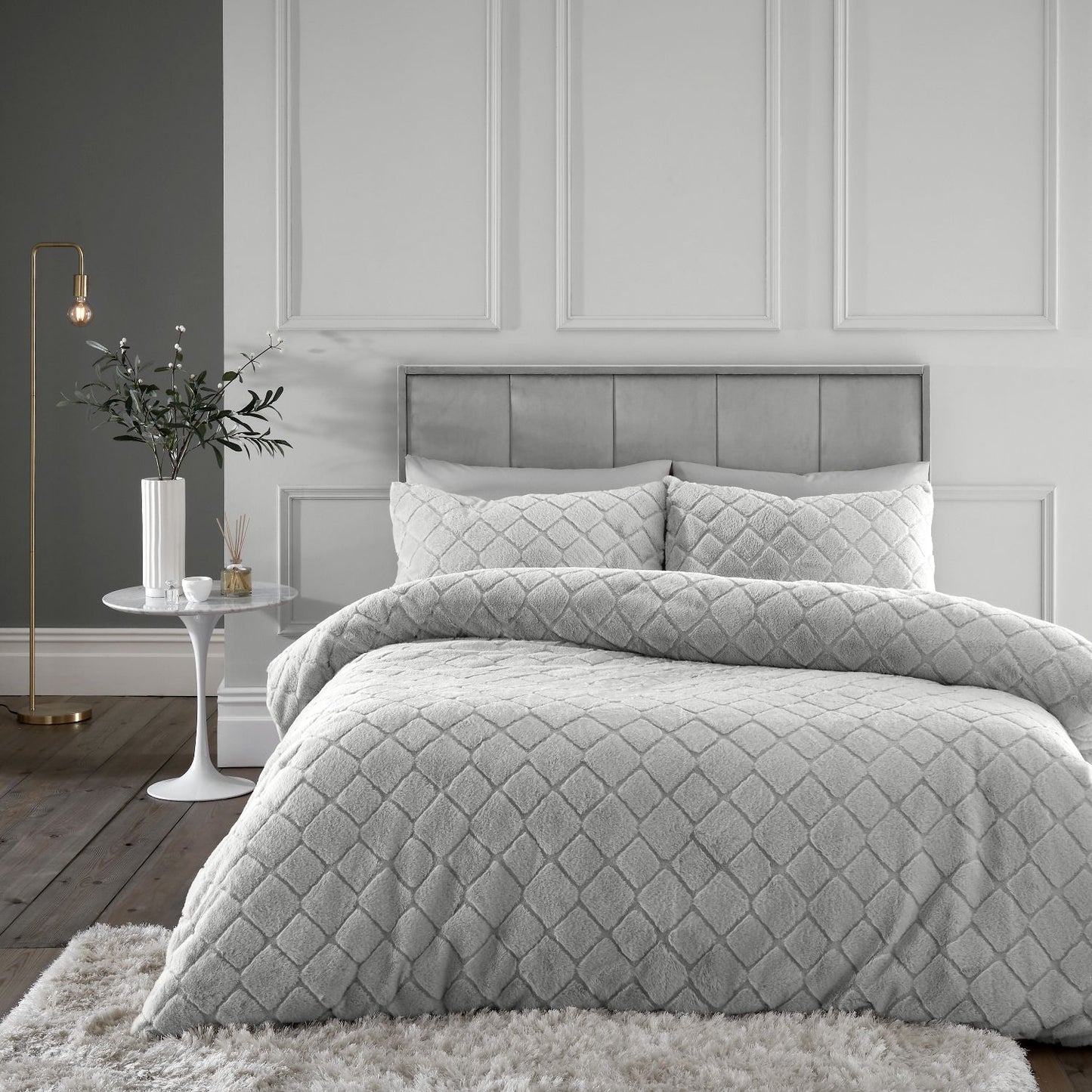 Catherine Lansfield Cosy Diamond Silver Faux Fur Duvet Set