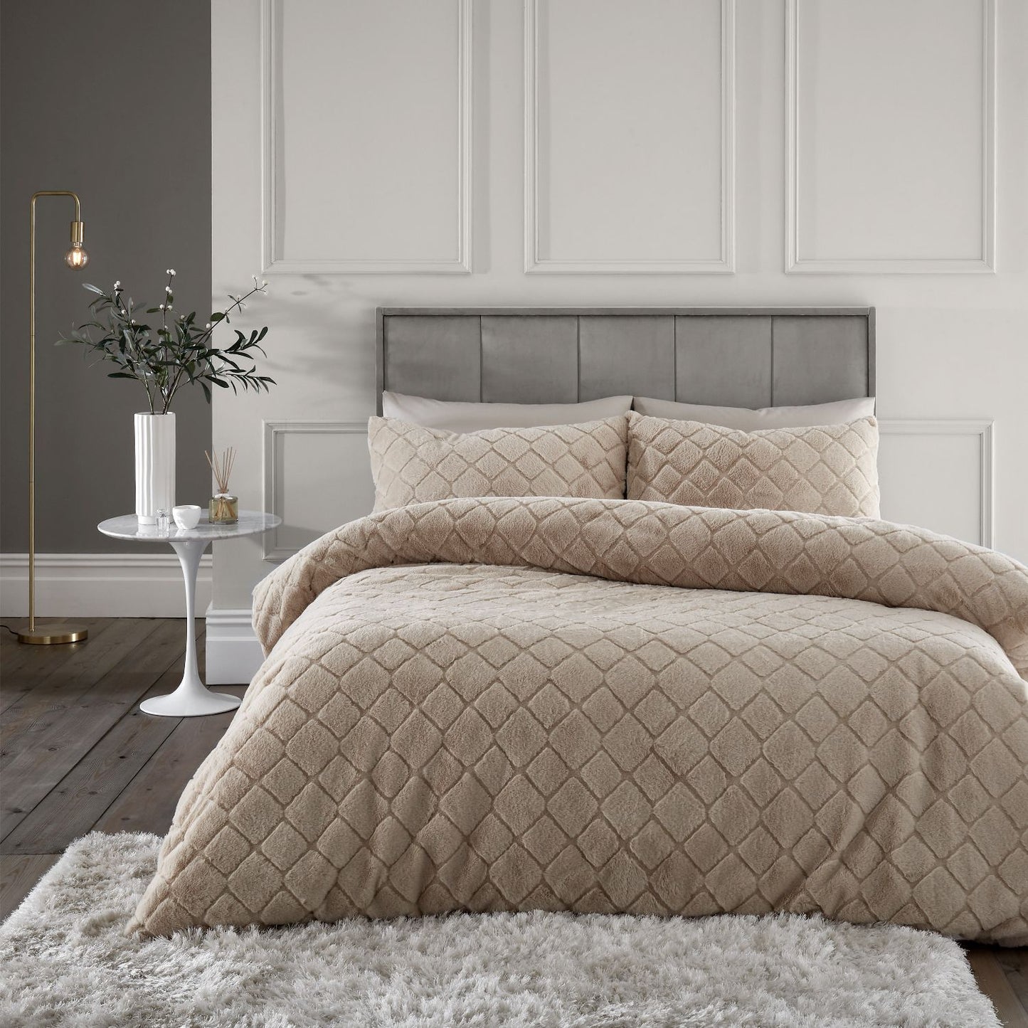 Catherine Lansfield Cosy Diamond Natural Faux Fur Duvet Set