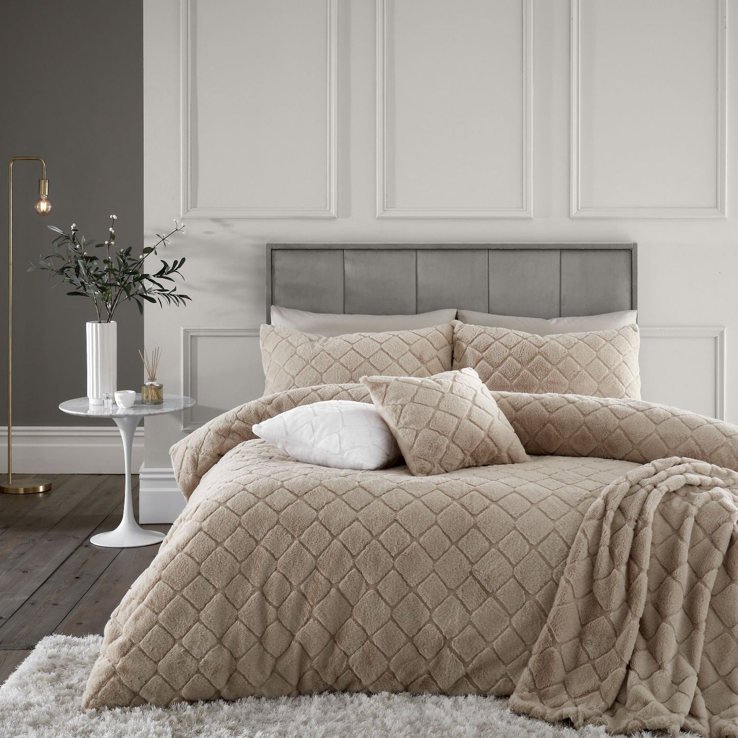Catherine Lansfield Cosy Diamond Natural Faux Fur Duvet Set