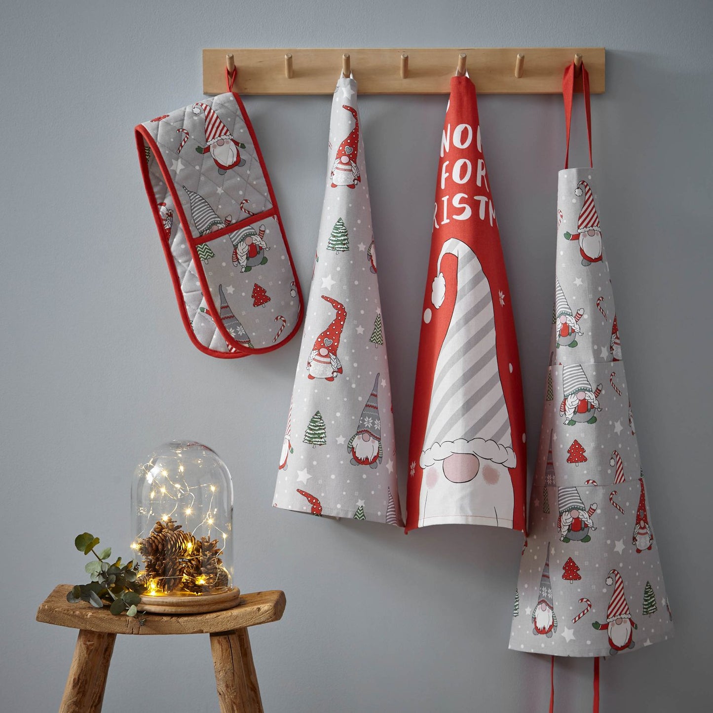 Catherine Lansfield Christmas Gnomes Cotton Tea Towel Pack of 4