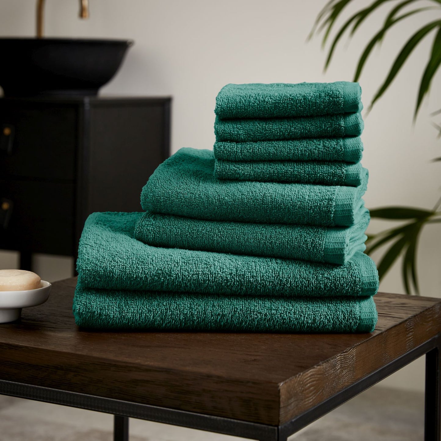 Catherine Lansfield Quick Dry Forest Green Cotton 8 Piece Towel Bale Set