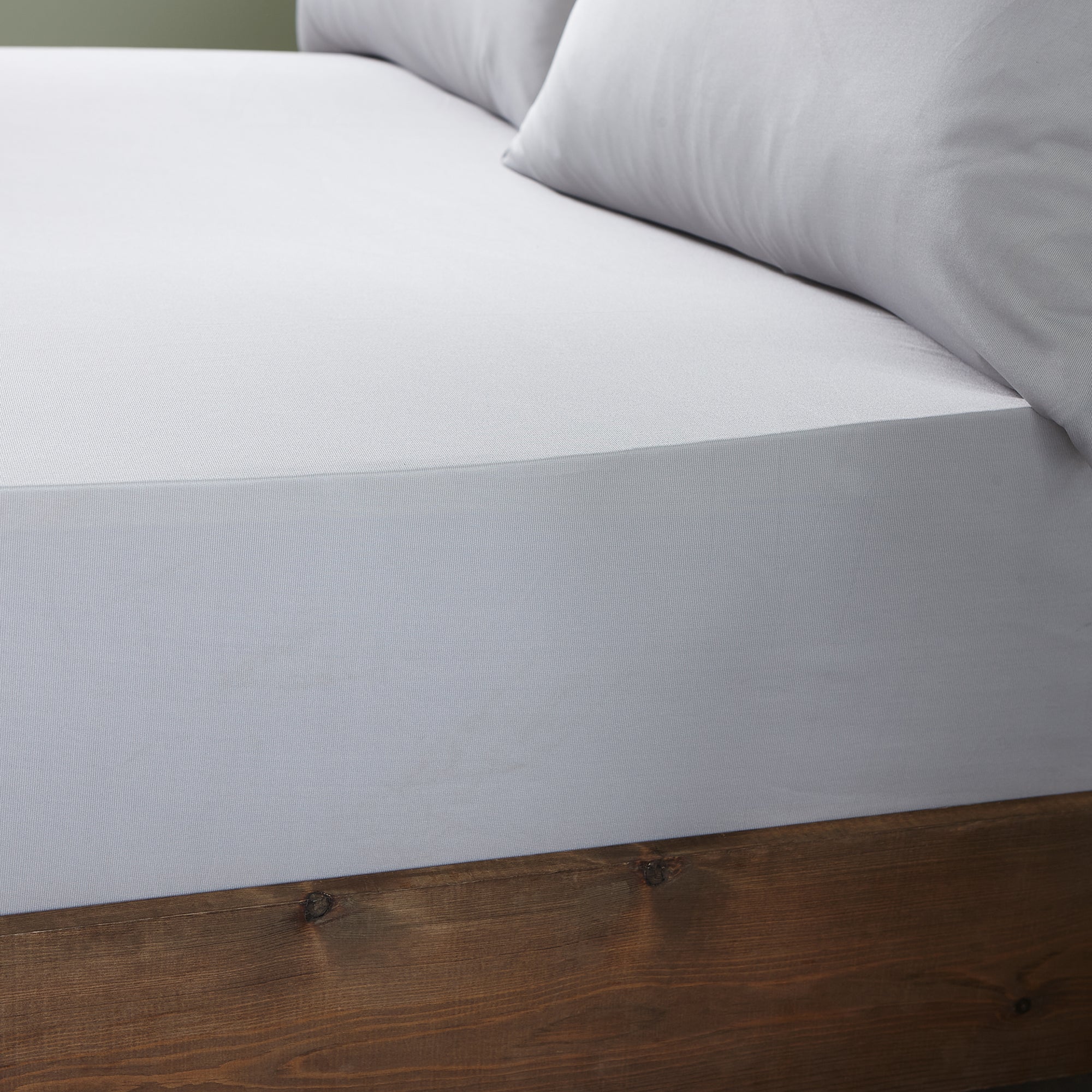 Bed bath and discount beyond queen fitted sheet