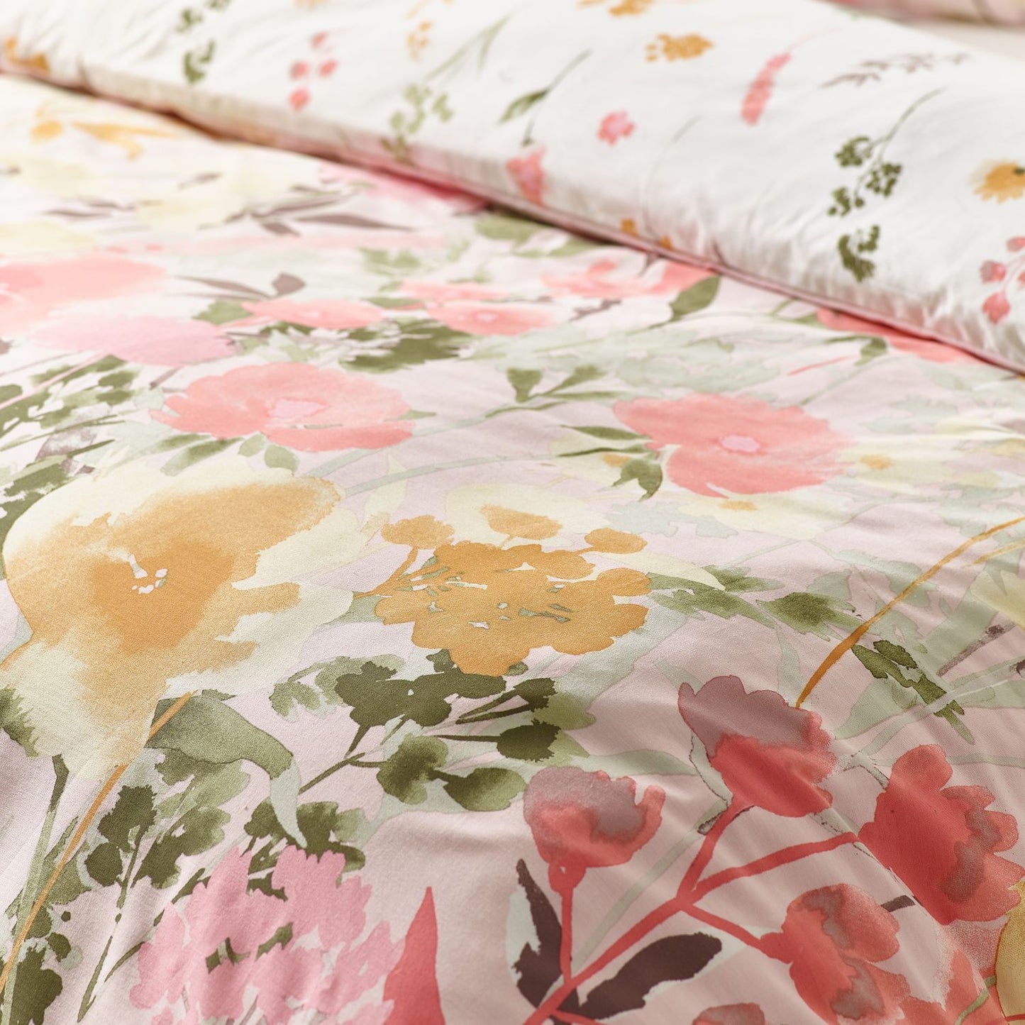 Catherine Lansfield Countryside Floral Pink Reversible Duvet Set