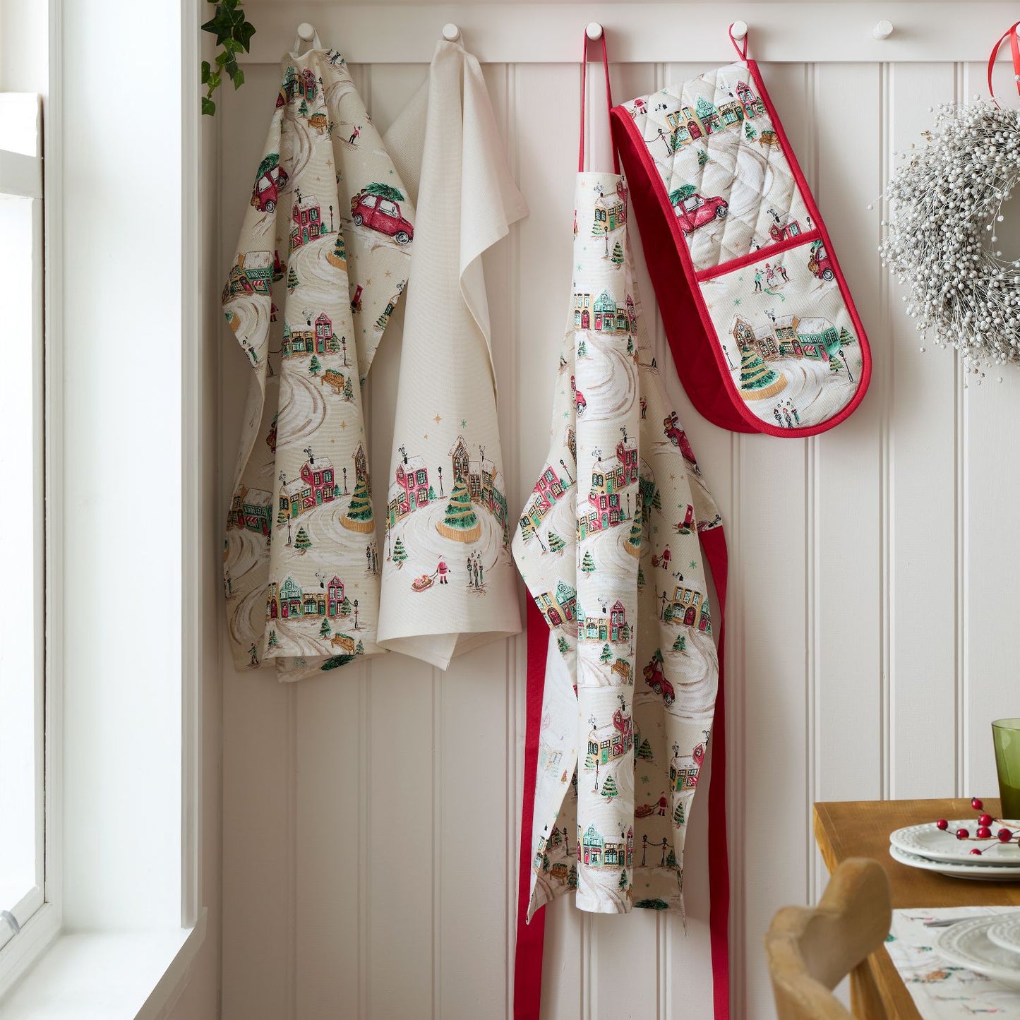 Catherine Lansfield Christmas Town Cotton Tea Towel Pack of 4