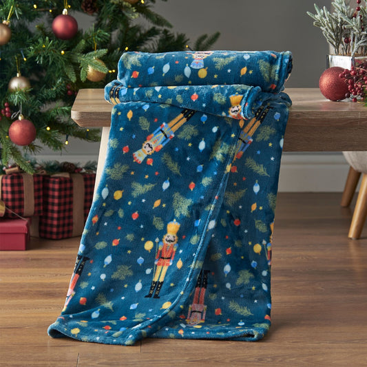 Catherine Lansfield Christmas Nutcracker Green Fleece Cosy Throw