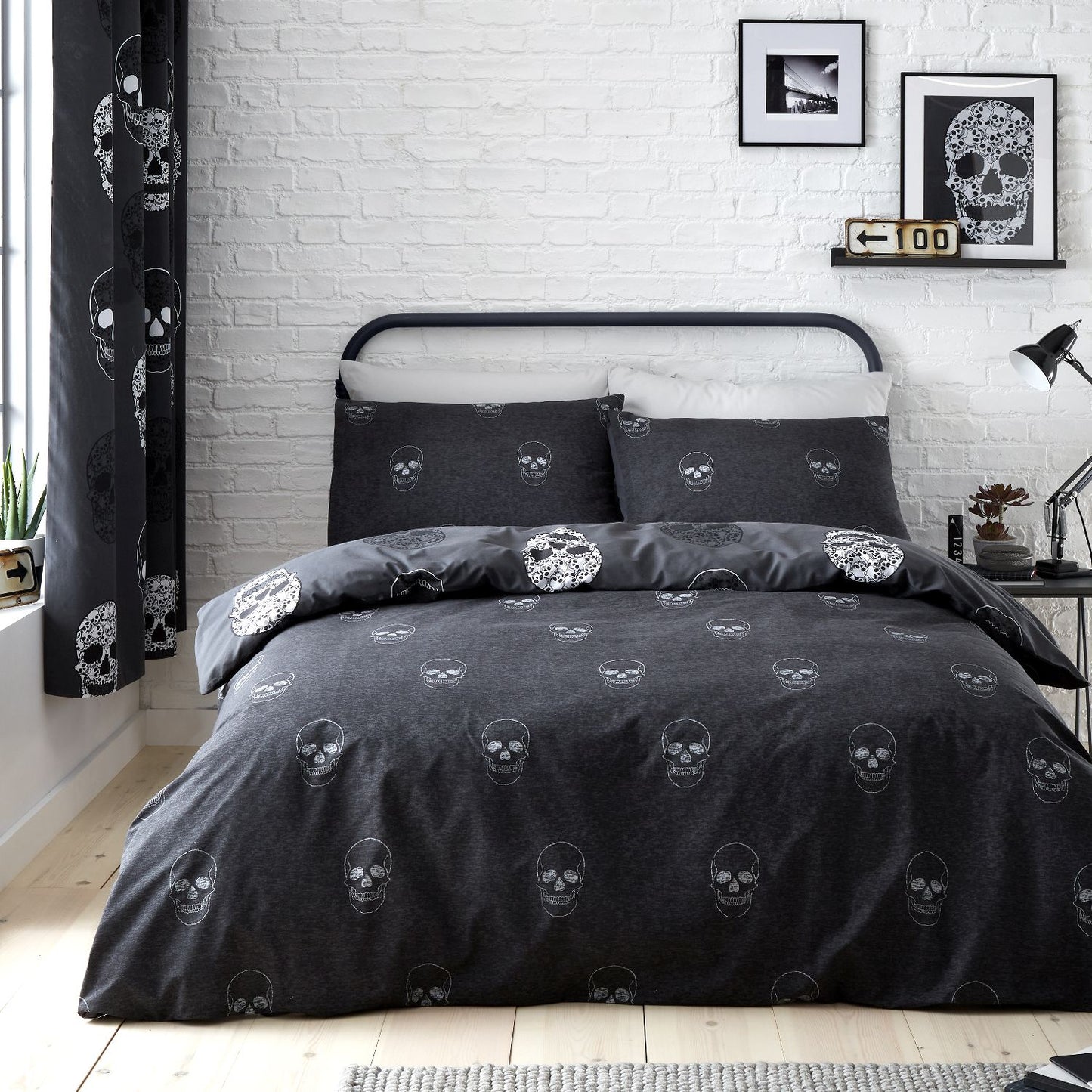 Catherine Lansfield Skulls Duvet Set