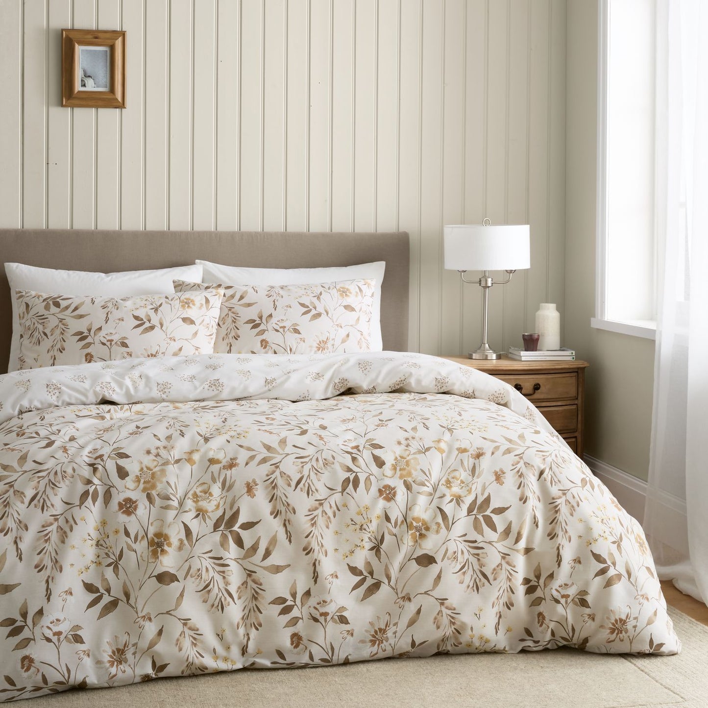 Catherine Lansfield Isadora Natural Floral Reversible Duvet Set