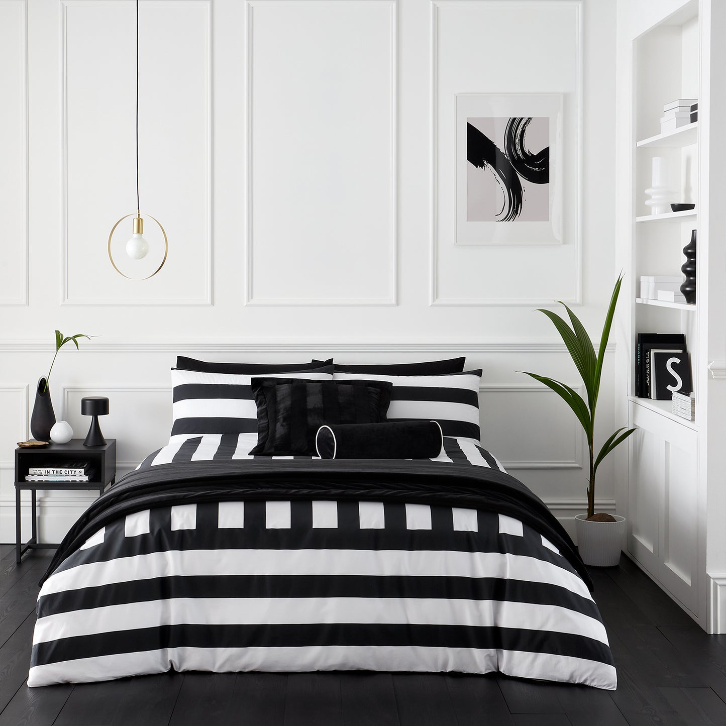 Style Sisters Black and White Bold Stripe 180TC Cotton Duvet Set
