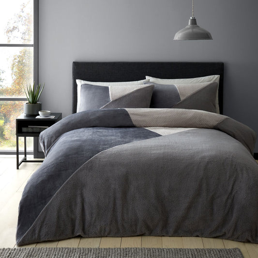 Catherine Lansfield Cosy Larsson Geo Grey Fleece Duvet Set