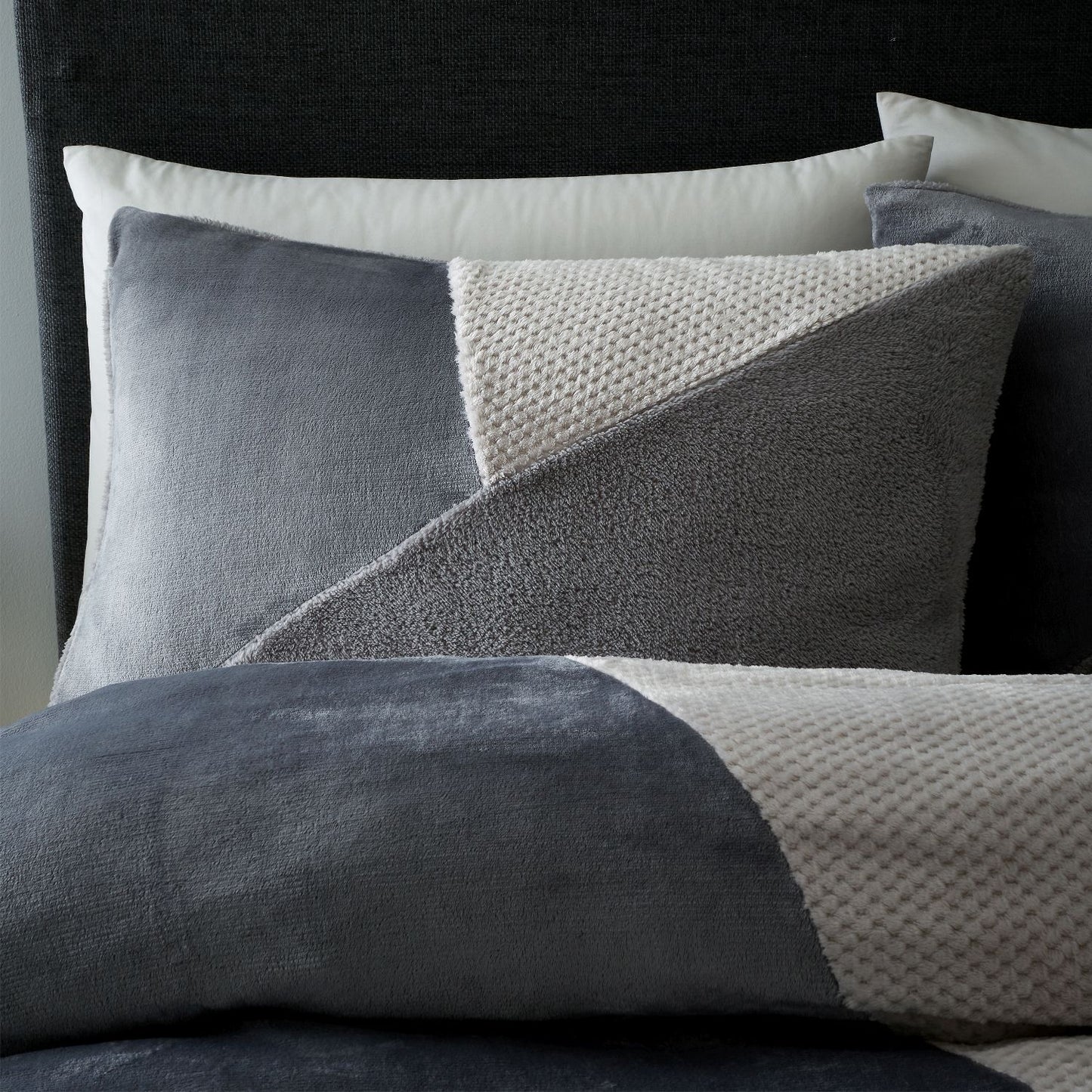 Catherine Lansfield Cosy Larsson Geo Grey Fleece Duvet Set
